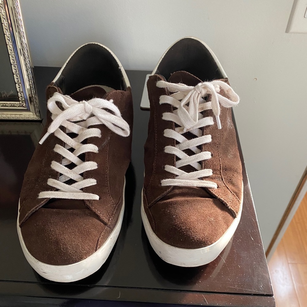 Golden Goose Sneakers